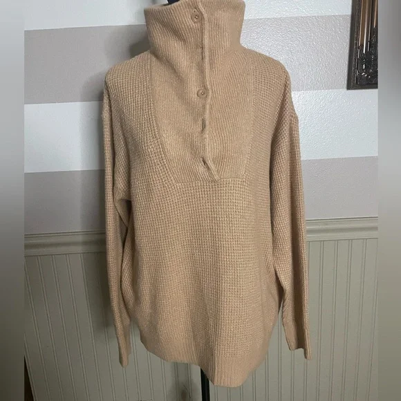 Aerie Beige  CozyUp Waffle Button Sweater in a tan color. Size Small NEW - Picture 2 of 12